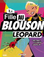 La fille au blouson léopard