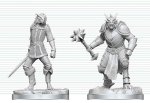Dungeons & Dragons Nolzur's Marvelous Miniatures Unpainted Miniature Dragonborn Paladin & Dragonborn Squire 14 cm